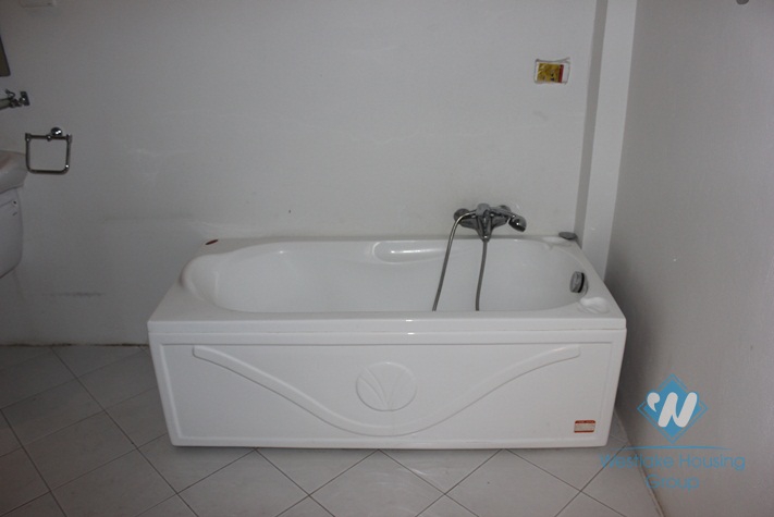 4floor-house with 3bedroom house for rent in Au co St, Tay Ho, Ha Noi